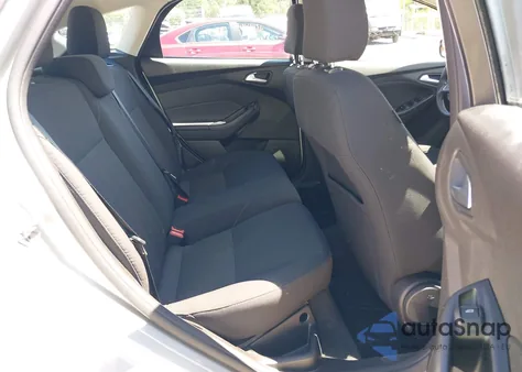 2016 Ford Focus Se z USA, uszkodzony, nr VIN 1FADP3K21GL390585